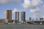Rotterdam 1 maart 2015
Madonna en vriend Timo Scheffers hebben een penthouse gekocht in het nieuwe gebouw de Rotterdam naast Hotel New York in . Madonna wil vanaf hier met haar prive vliegtuig haar tour gaan maken. Het Penthouse is 750m2 met een dakterras van 70m2