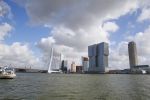 Rotterdam 1 maart 2015
Madonna en vriend Timo Scheffers hebben een penthouse gekocht in het nieuwe gebouw de Rotterdam naast Hotel New York in . Madonna wil vanaf hier met haar prive vliegtuig haar tour gaan maken. Het Penthouse is 750m2 met een dakterras van 70m2