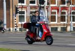Amsterdam 13 februari 2015
Martijn Krabbe op zijn rode vespa scooter