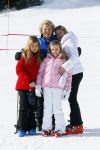 Lech, 23 Februari 2015
Jaarlijkse fotoshoot koninklijke Familie in Lech met Koning willem Alexander, Koningin Maxima, Prinses Beatrix,Prinses Amalia, Prinses Alexia en Prinses Ariane