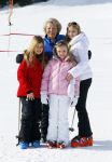 Lech, 23 Februari 2015
Jaarlijkse fotoshoot koninklijke Familie in Lech met Koning willem Alexander, Koningin Maxima, Prinses Beatrix,Prinses Amalia, Prinses Alexia en Prinses Ariane