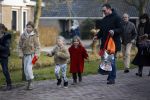 Uitdam Zuiderwoude Amsterdam 19 februari 2015
De ouders van katja Schuurman halen Sammie van School en Thijs heeft een nieuw appartement in Amsterdam.