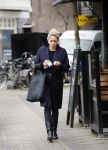 Amsterdam 2 maart 2015
Zangeres Dominique v Hulst op de cornelis schuytstraat