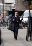 Amsterdam 2 maart 2015
Zangeres Dominique v Hulst op de cornelis schuytstraat