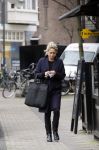 Amsterdam 2 maart 2015
Zangeres Dominique v Hulst op de cornelis schuytstraat