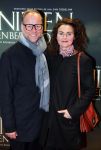 Amsterdam 22 februari 2016
Premiere Knielen op een Bed Violen in Tuschinski , Noortje Herlaar en partner Barry Atsma spelen de hoofdrol.