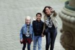 Amsterdam 13 februari 2016 
Premiere Zootropolis in het tropenmuseum.
Aicha Margadi en Kenza en vriendin Lola