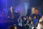 Amsterdam 10 maart 2016 
Concert en cd presenattie van Andre Hazes jr in de duif. Johnny de Mol reikt de eerste cd uit.