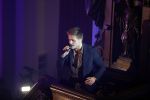 Amsterdam 10 maart 2016 
Concert en cd presenattie van Andre Hazes jr in de duif. Johnny de Mol reikt de eerste cd uit.