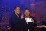Amsterdam 10 maart 2016 
Concert en cd presenattie van Andre Hazes jr in de duif. Johnny de Mol reikt de eerste cd uit.