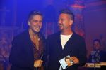Amsterdam 10 maart 2016 
Concert en cd presenattie van Andre Hazes jr in de duif. Johnny de Mol reikt de eerste cd uit.