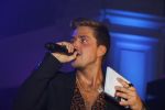 Amsterdam 10 maart 2016 
Concert en cd presenattie van Andre Hazes jr in de duif. Johnny de Mol reikt de eerste cd uit.