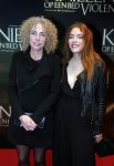 Amsterdam 22 februari 2016
Premiere Knielen op een Bed Violen in Tuschinski , Noortje Herlaar en partner Barry Atsma spelen de hoofdrol. Antoinette Beumer en dochter