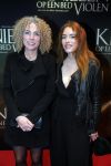 Amsterdam 22 februari 2016
Premiere Knielen op een Bed Violen in Tuschinski , Noortje Herlaar en partner Barry Atsma spelen de hoofdrol. Antoinette Beumer en dochter
