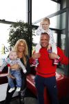 Den Haag 12 februari 2016
Samantha ( Barbie) en haar man Michael v d Plas met hun manager Jake Hampel zijn vrouw en hun PT. en kinderen