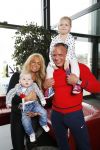 Den Haag 12 februari 2016
Samantha ( Barbie) en haar man Michael v d Plas met hun manager Jake Hampel zijn vrouw en hun PT. en kinderen