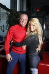 Den Haag 12 februari 2016
Samantha ( Barbie) en haar man Michael v d Plas met hun manager Jake Hampel zijn vrouw en hun PT
