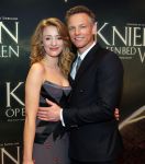 Amsterdam 22 februari 2016
Premiere Knielen op een Bed Violen in Tuschinski , Noortje Herlaar en partner Barry Atsma spelen de hoofdrol.