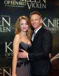 Amsterdam 22 februari 2016
Premiere Knielen op een Bed Violen in Tuschinski , Noortje Herlaar en partner Barry Atsma spelen de hoofdrol.