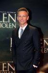 Amsterdam 22 februari 2016
Premiere Knielen op een Bed Violen in Tuschinski , Noortje Herlaar en partner Barry Atsma spelen de hoofdrol.