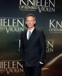 Amsterdam 22 februari 2016
Premiere Knielen op een Bed Violen in Tuschinski , Noortje Herlaar en partner Barry Atsma spelen de hoofdrol.