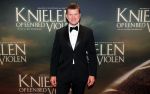 Amsterdam 22 februari 2016
Premiere Knielen op een Bed Violen in Tuschinski , Noortje Herlaar en partner Barry Atsma spelen de hoofdrol. Beau v Erven Dorens