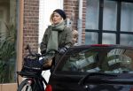 Amsterdam 13 februari 2016 
Bridget Maasland met zoon Mees op de fiets.