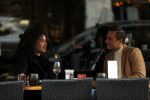 Amsterdam 8 maart 2016 
Holly Brood met (een) vriend op terras. In eerste instantie verbergt/ verstopt ze zichzelf in haar jas.