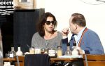 Amsterdam 17 februari 2016 
Isa Hoes en Marc Marie Huybregts op terras
