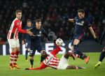 Eindhoven, 24 Februari 2016
1/8 Finale PSV-Atletico Madrid, eindstand 0-0
Jetro Willems in duel met Antoine Griezmann Marco v Ginkel