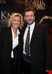 Amsterdam 22 februari 2016
Premiere Knielen op een Bed Violen in Tuschinski , Noortje Herlaar en partner Barry Atsma spelen de hoofdrol. Saskia Noort en Kluun, raymond van der Klundert