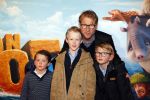 Amsterdam 14 februari 2016
Premiere Robinson Crusoe in pathe arena. Leo Alkemade met zoons