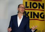 Amsterdam 16 februari 2016 
Presentatie van de Lion king in het stedelijk museum door Albert Verlinde en irene Moors.