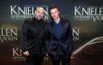 Amsterdam 22 februari 2016
Premiere Knielen op een Bed Violen in Tuschinski , Noortje Herlaar en partner Barry Atsma spelen de hoofdrol. Loek Peters met ...