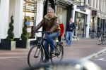 Amsterdam 16 februari 2016 
Maarten Spanjer op zijn fiets in de pc hooftstraat