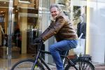 Amsterdam 16 februari 2016 
Maarten Spanjer op zijn fiets in de pc hooftstraat