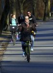Amsterdam 16 gebruari 2016
Marc Marie Huijbregts op de fiets in het vondelpark