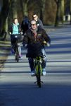Amsterdam 16 gebruari 2016
Marc Marie Huijbregts op de fiets in het vondelpark