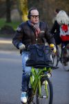 Amsterdam 16 gebruari 2016
Marc Marie Huijbregts op de fiets in het vondelpark