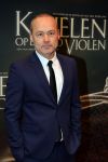Amsterdam 22 februari 2016
Premiere Knielen op een Bed Violen in Tuschinski , Noortje Herlaar en partner Barry Atsma spelen de hoofdrol. Marcel Hensema