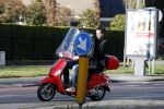 Amsterdam 8 maart 2016
Martijn Krabbe met zijn vriendin Noi Pakon op zijn vespa scooter.