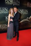 Amsterdam 22 februari 2016
Premiere Knielen op een Bed Violen in Tuschinski , Noortje Herlaar en partner Barry Atsma spelen de hoofdrol.