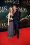 Amsterdam 22 februari 2016
Premiere Knielen op een Bed Violen in Tuschinski , Noortje Herlaar en partner Barry Atsma spelen de hoofdrol.