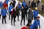 Biddinghuizen 6 maart 2016
De hollandse 100 georganiseerd door prins Bernhard jr . 10 km schaatsen en 90km fietsen .
De opbrengst gaat naar het onderzoek tegen lymphe klier kanker. Patrick Kluivert met zijn vrouw Rosanna