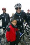 Biddinghuizen 6 maart 2016
De hollandse 100 georganiseerd door prins Bernhard jr . 10 km schaatsen en 90km fietsen .
De opbrengst gaat naar het onderzoek tegen lymphe klier kanker. Patrick Kluivert met zoon Shane