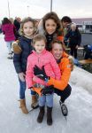 Biddinghuizen 6 maart 2016
De hollandse 100 georganiseerd door prins Bernhard jr . 10 km schaatsen en 90km fietsen .
De opbrengst gaat naar het onderzoek tegen lymphe klier kanker. Prins Floris met prinses Aimee en hun kinderen Magali en Eliane
