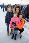 Biddinghuizen 6 maart 2016
De hollandse 100 georganiseerd door prins Bernhard jr . 10 km schaatsen en 90km fietsen .
De opbrengst gaat naar het onderzoek tegen lymphe klier kanker. Prins Floris met prinses Aimee en hun kinderen Magali en Eliane