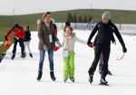 Biddinghuizen 6 maart 2016
De hollandse 100 georganiseerd door prins Bernhard jr . 10 km schaatsen en 90km fietsen .
De opbrengst gaat naar het onderzoek tegen lymphe klier kanker. Prins Maurits met Prinses Marilene
