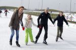 Biddinghuizen 6 maart 2016
De hollandse 100 georganiseerd door prins Bernhard jr . 10 km schaatsen en 90km fietsen .
De opbrengst gaat naar het onderzoek tegen lymphe klier kanker. Prins Maurits met Prinses Marilene