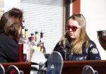 Zurs 22 februari 2016
Prinses Caroline van Monaco op wintersport met haar dochter Alexandra v Hannover.
Ik denk dat Caroline staat te praten met haar ex man Ernst van hannover. Ze slaapt in hotel Lorunser